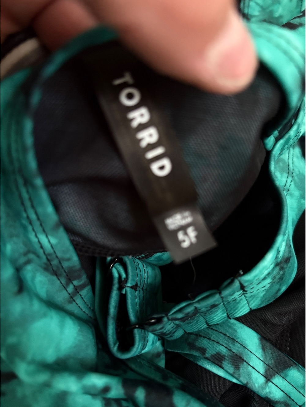 Torrid | Size 5F Teal Black Tie-Dye One-Piece Swimsuit Mesh Panels - Picture 6 of 7